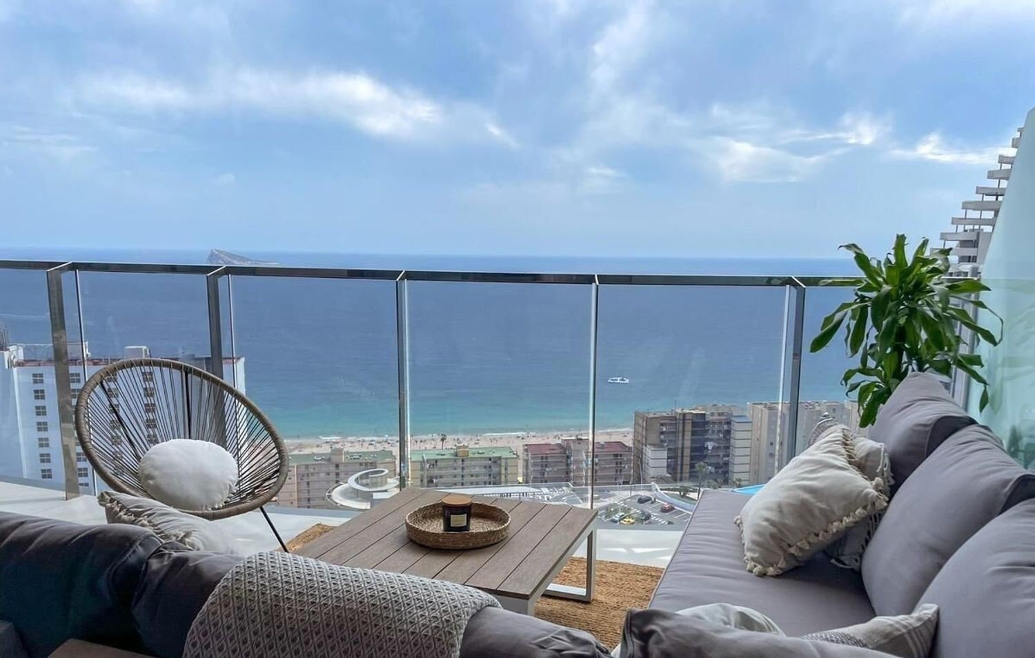 Apartamento en Benidorm, Alicante, España 2 dormitorios, 105 m2 No. 197964