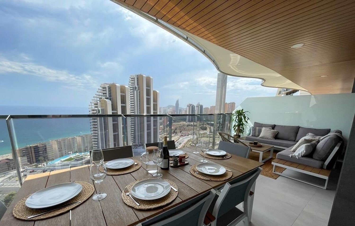 Apartamento en Benidorm, Alicante, España 2 dormitorios, 105 m2 No. 197964