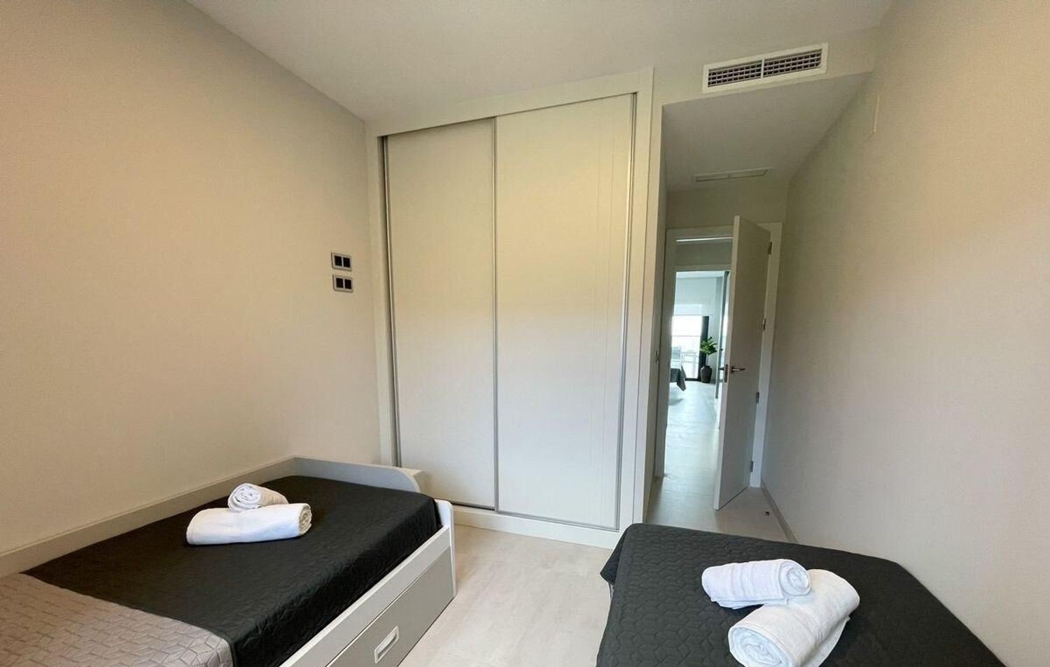 Apartamento en Benidorm, Alicante, España 2 dormitorios, 105 m2 No. 197964