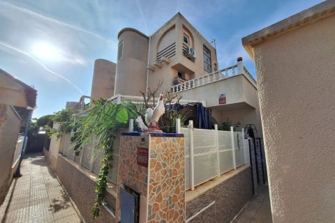 Сasa en Torrevieja, Alicante, España 3 dormitorios, 97 m2 No. 198749
