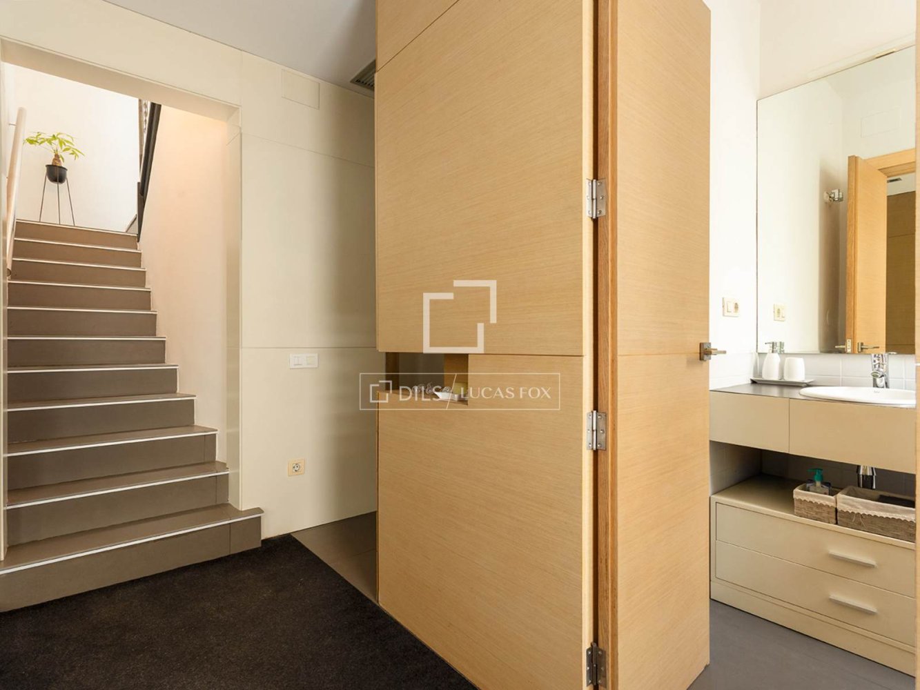 Villa a Barcelona, Spagna 4 camere da letto, 258 mq. N° 197617