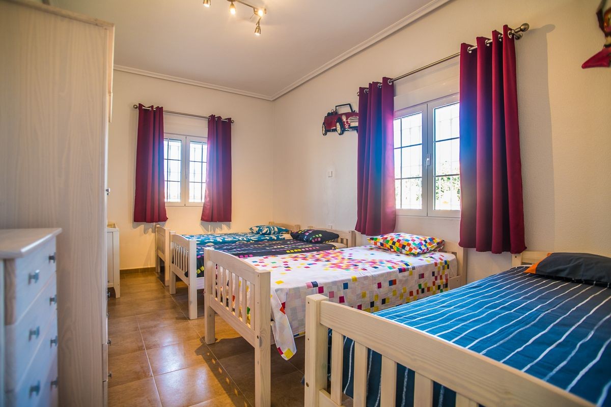 Villa a Catral, Alicante, Spagna 4 camere da letto, 146 mq. N° 197467