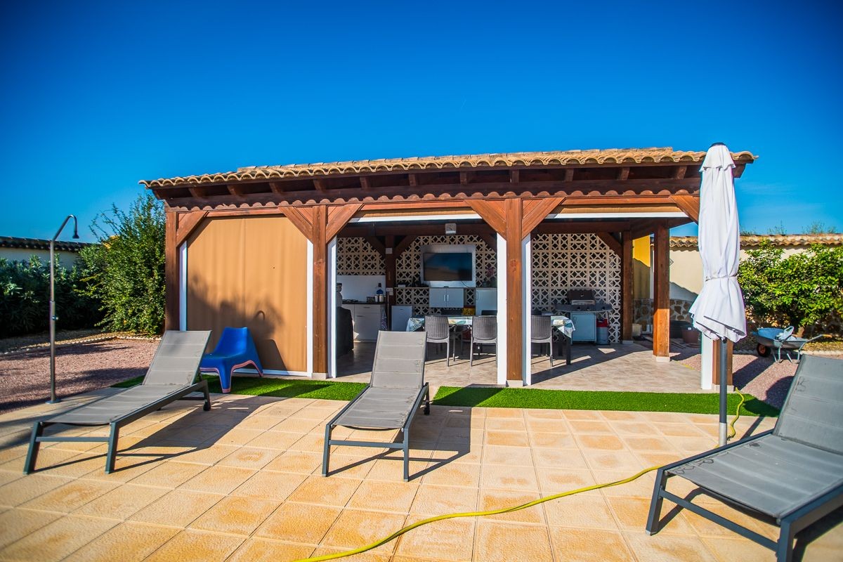 Villa a Catral, Alicante, Spagna 4 camere da letto, 146 mq. N° 197467