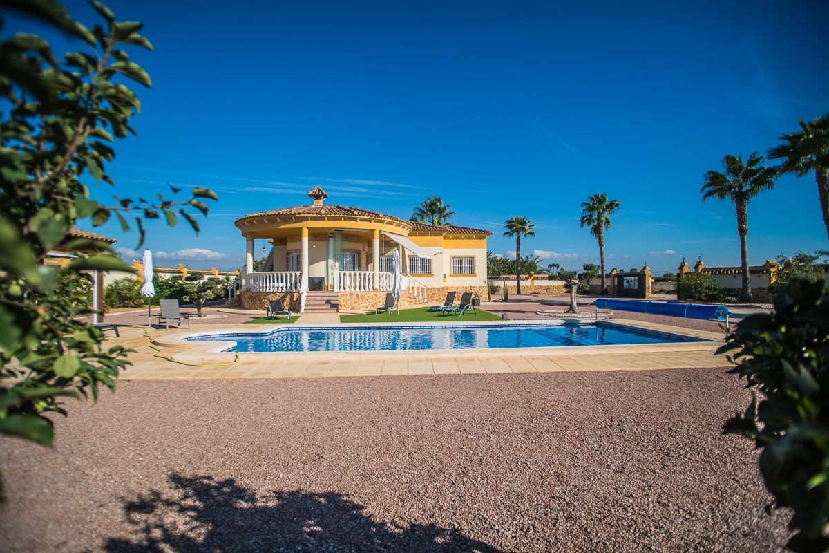 Villa a Catral, Alicante, Spagna 4 camere da letto, 146 mq. N° 197467