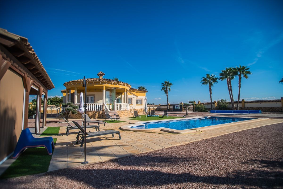 Villa a Catral, Alicante, Spagna 4 camere da letto, 146 mq. N° 197467