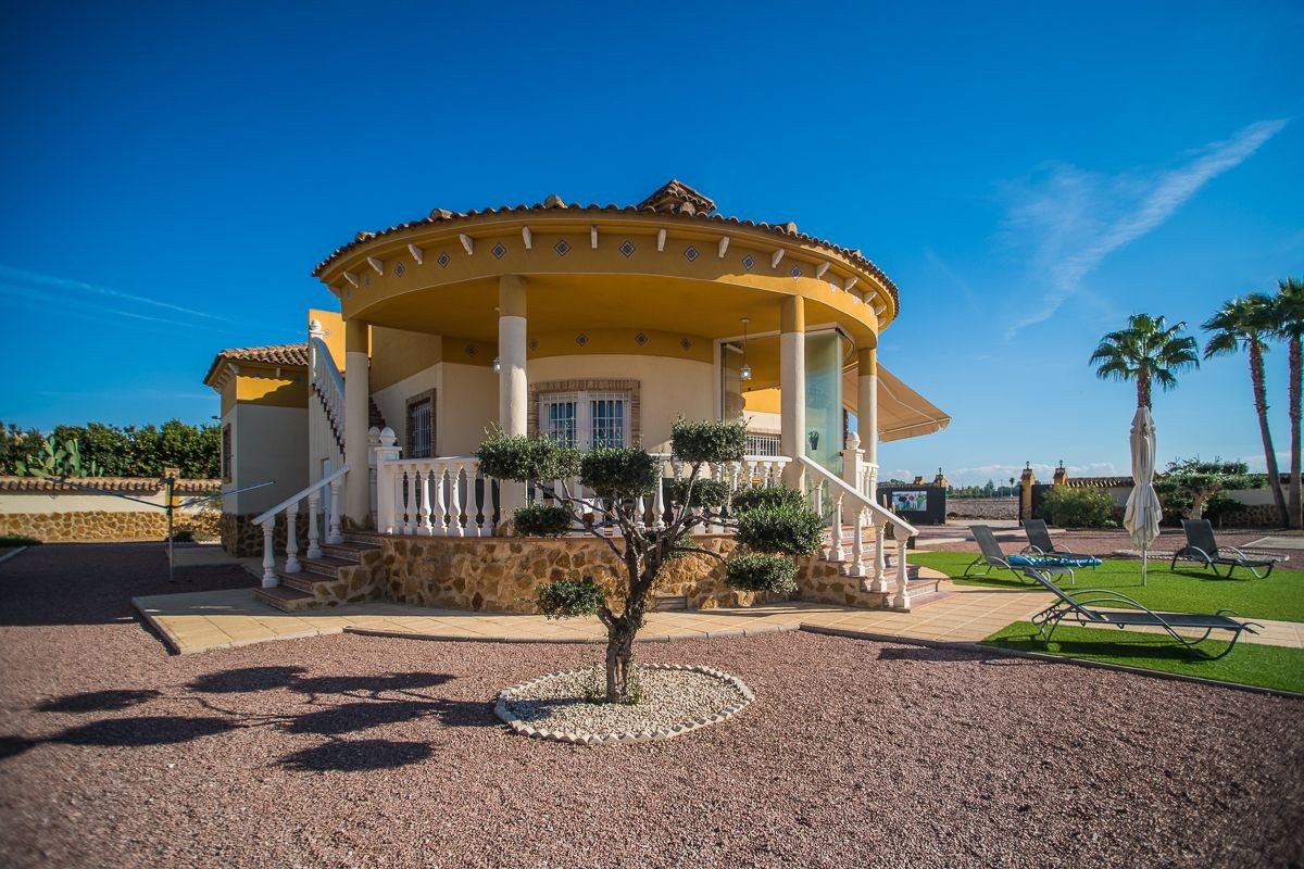 Villa a Catral, Alicante, Spagna 4 camere da letto, 146 mq. N° 197467