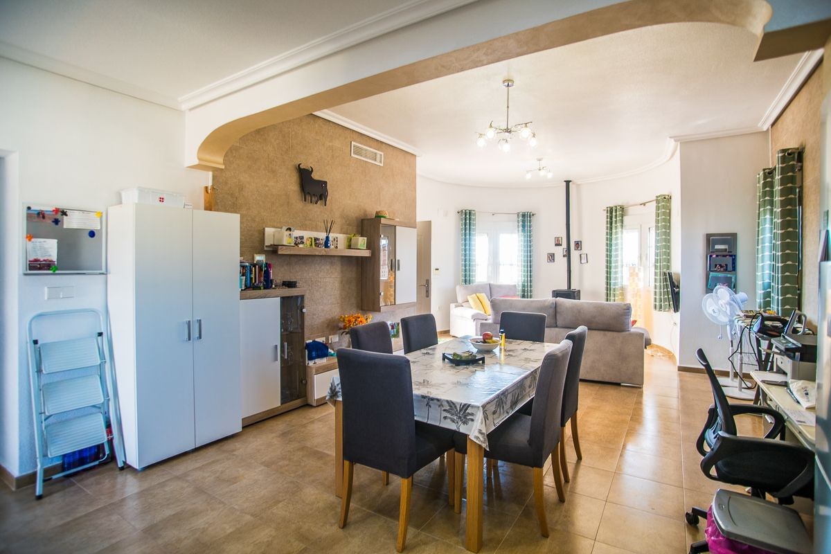 Villa a Catral, Alicante, Spagna 4 camere da letto, 146 mq. N° 197467