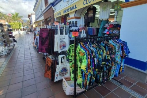 Commercial property in Adeje, Tenerife, Spain 73 sq.m. No. 199533