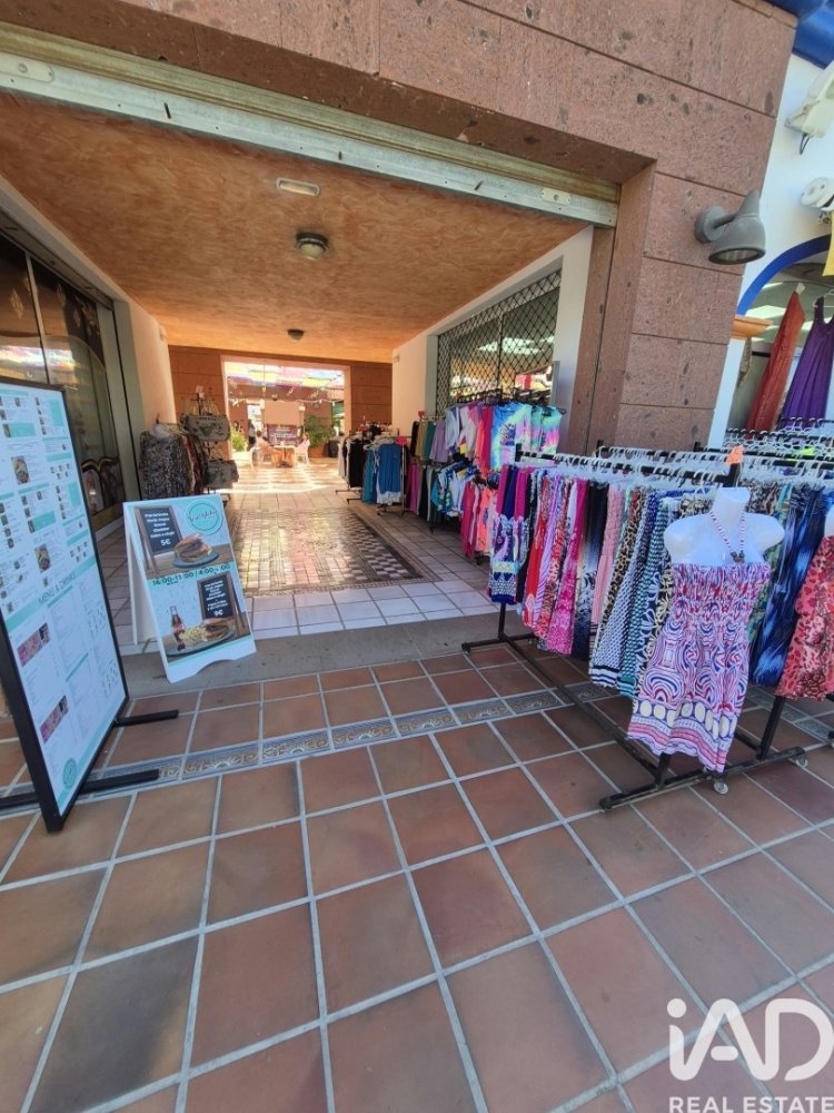 Commercial property in Adeje, Tenerife, Spain 73 sq.m. No. 199533