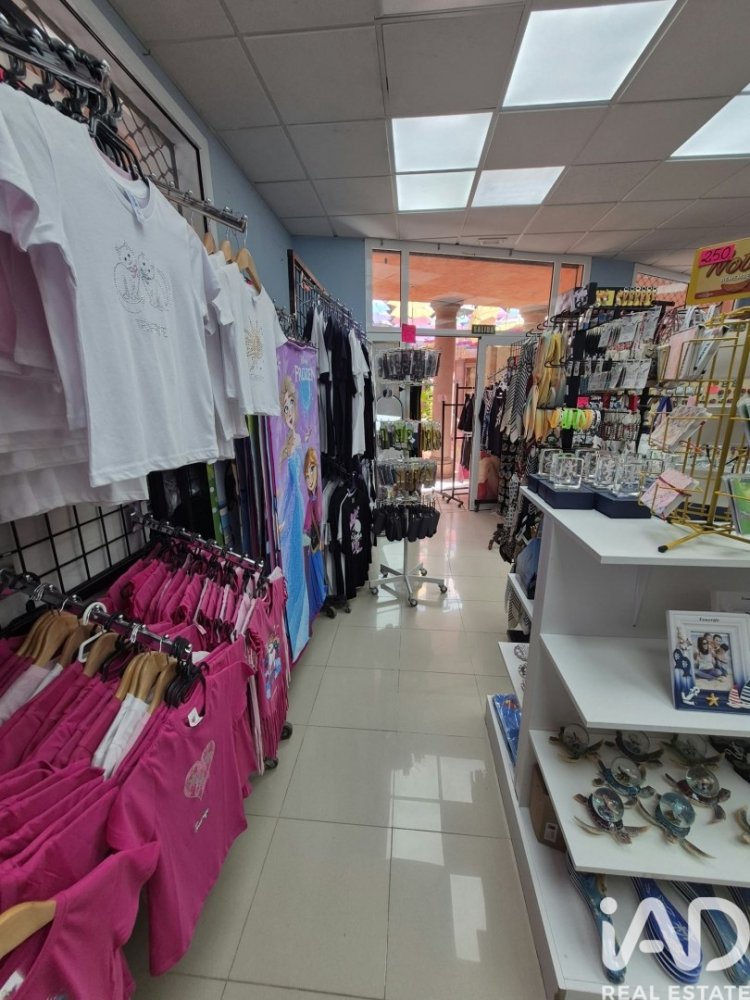 Commercial property in Adeje, Tenerife, Spain 73 sq.m. No. 199533