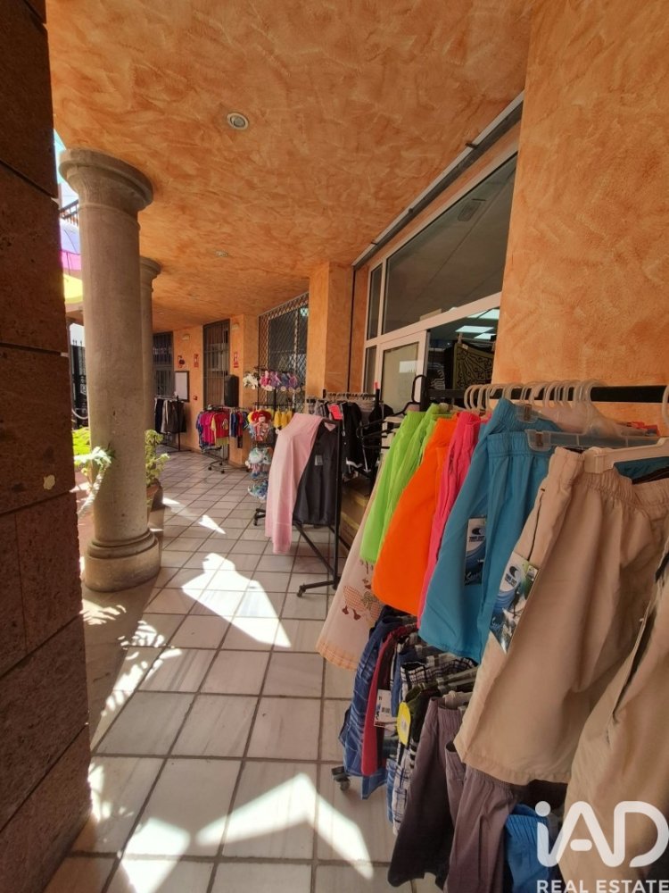 Commercial property in Adeje, Tenerife, Spain 73 sq.m. No. 199533