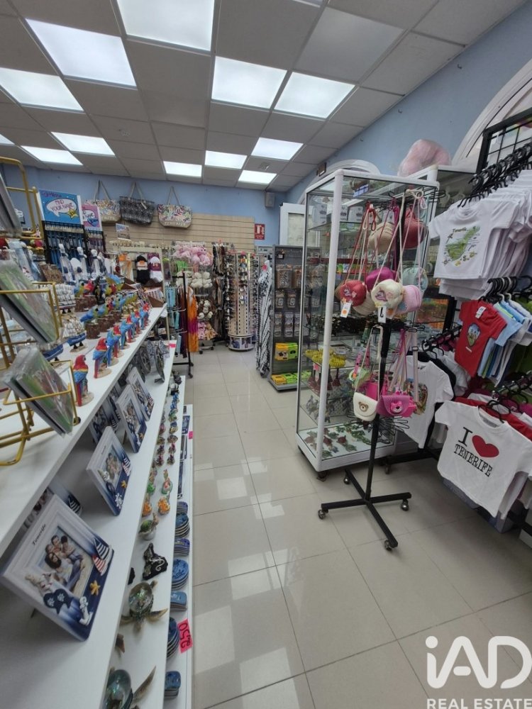 Commercial property in Adeje, Tenerife, Spain 73 sq.m. No. 199533