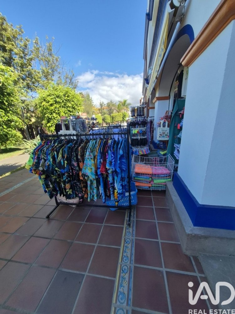 Commercial property in Adeje, Tenerife, Spain 73 sq.m. No. 199533