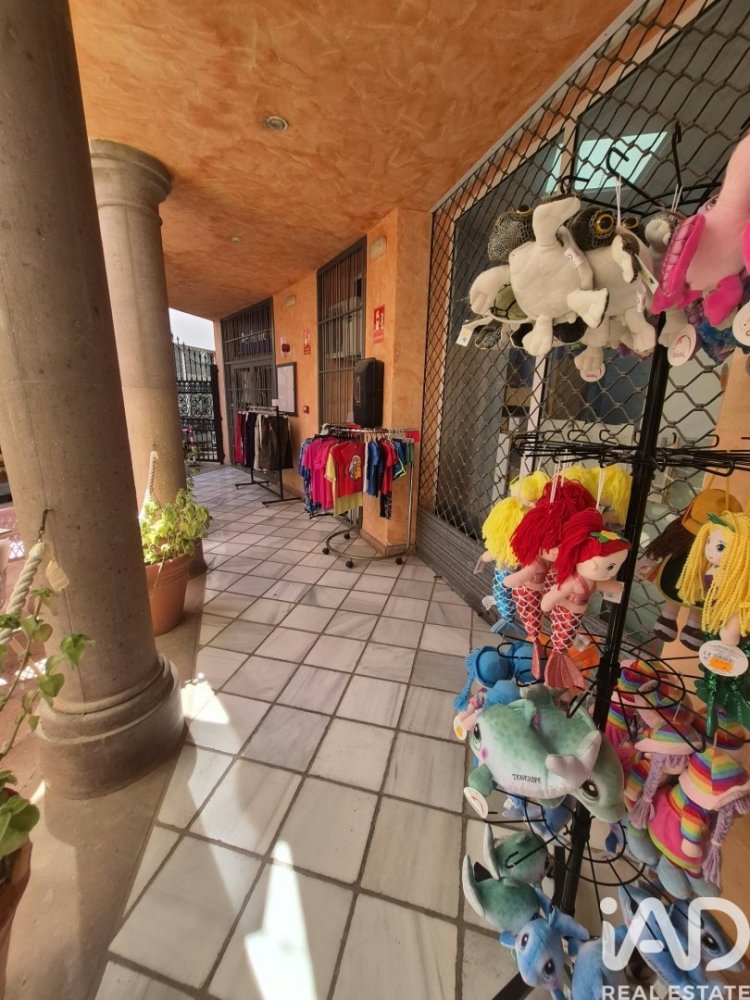 Commercial property in Adeje, Tenerife, Spain 73 sq.m. No. 199533