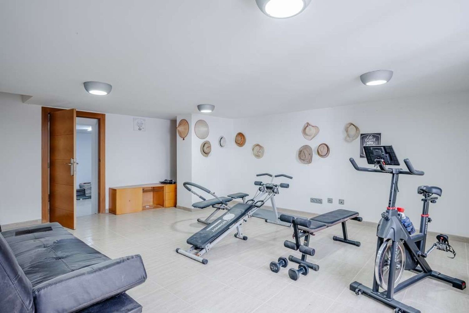 Villa en Benidorm, Alicante, España 6 dormitorios, 600 m2 No. 197076