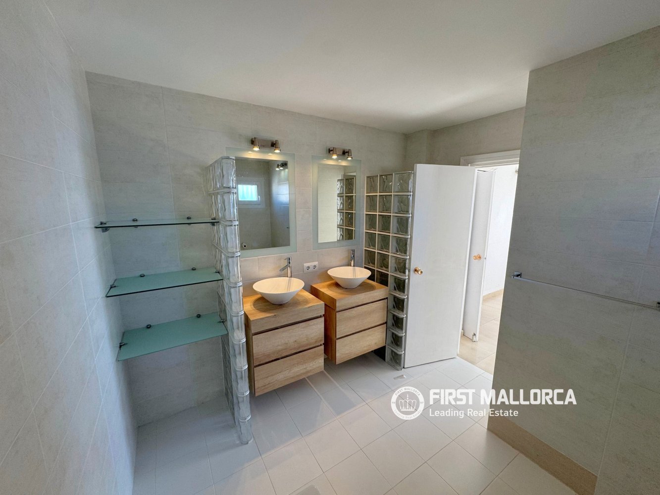 Apartment in Palma de Majorca, Mallorca, Spain 4 bedrooms, 143 sq.m. No. 197925