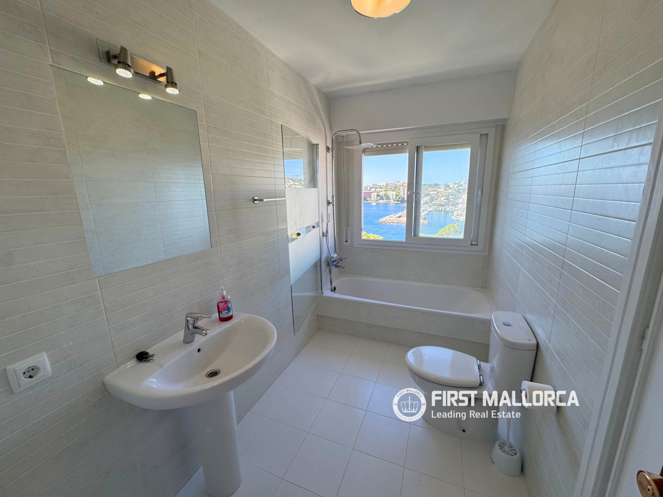 Apartment in Palma de Majorca, Mallorca, Spain 4 bedrooms, 143 sq.m. No. 197925