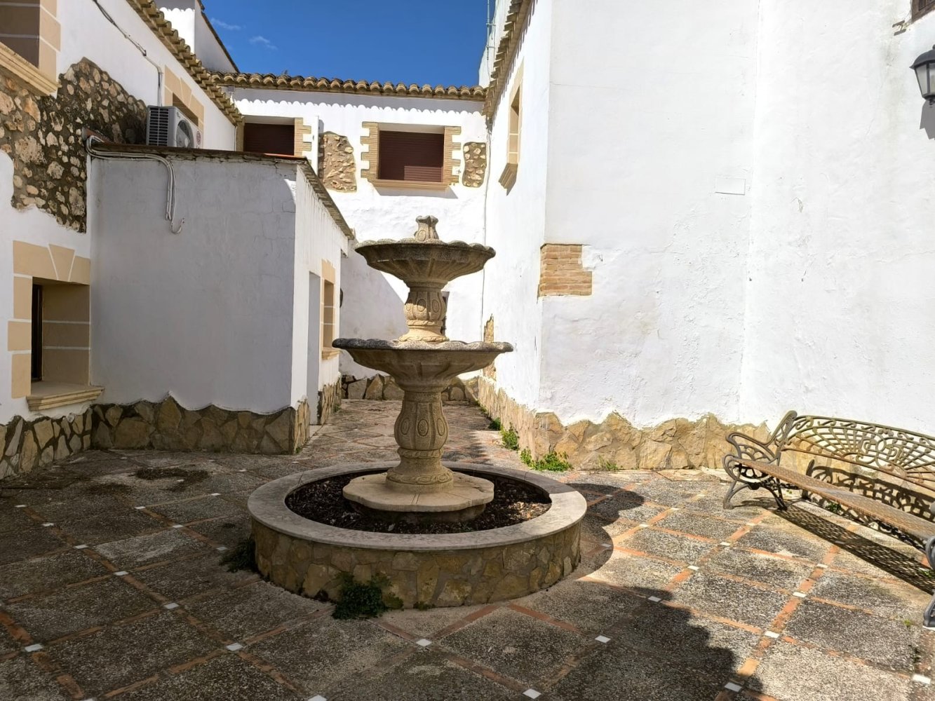Kommersiell fastighet i Banyeres de Mariola, Alicante, Spanien 22 sovrum, 1700 kvm. Nr. 198925