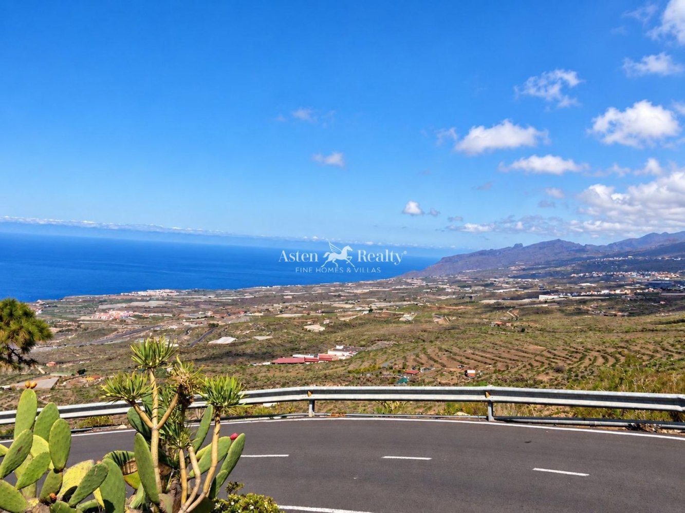 Villa Adeje, Tenerife, Spānijā Nr. 199063