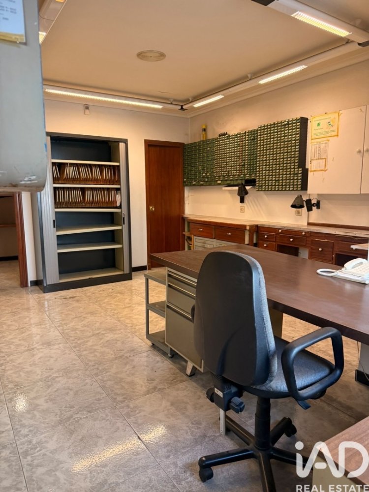 Commercial property in Leon, Spain 71 sq.m. No. 199512