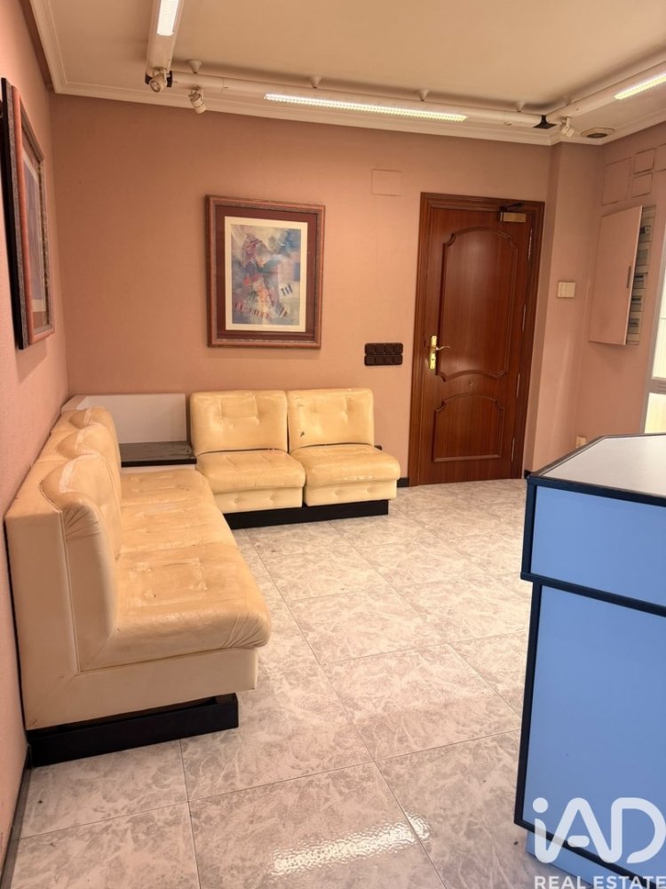 Commercial property in Leon, Spain 71 sq.m. No. 199512