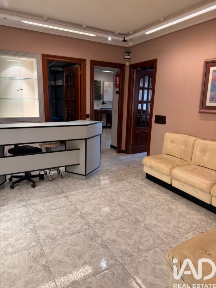 Commercial property in Leon, Spain 71 sq.m. No. 199512