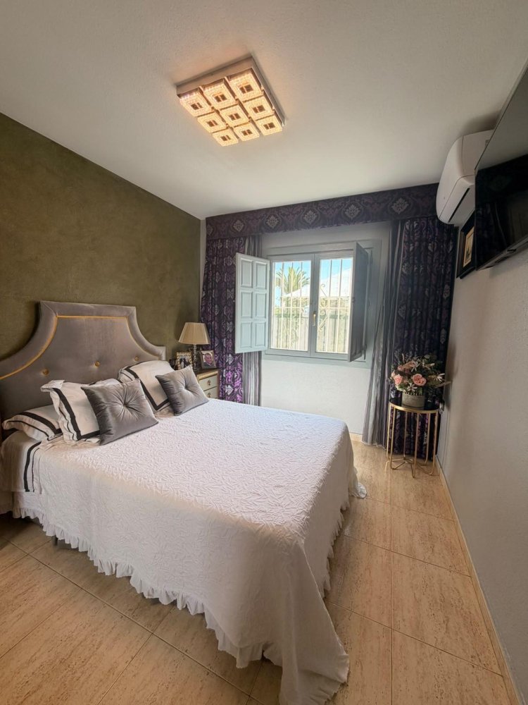Huoneisto Pilar de la Horadada, Alicante, Espanja 2 makuuhuonetta, 74 m2 No. 198505