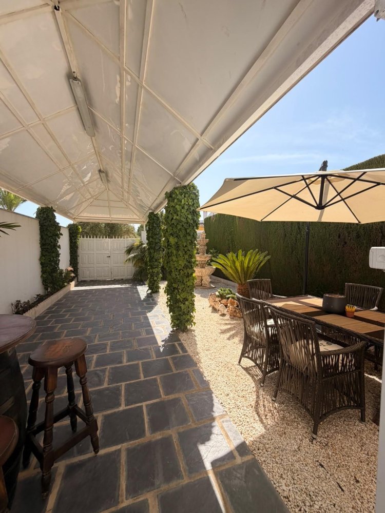 Huoneisto Pilar de la Horadada, Alicante, Espanja 2 makuuhuonetta, 74 m2 No. 198505