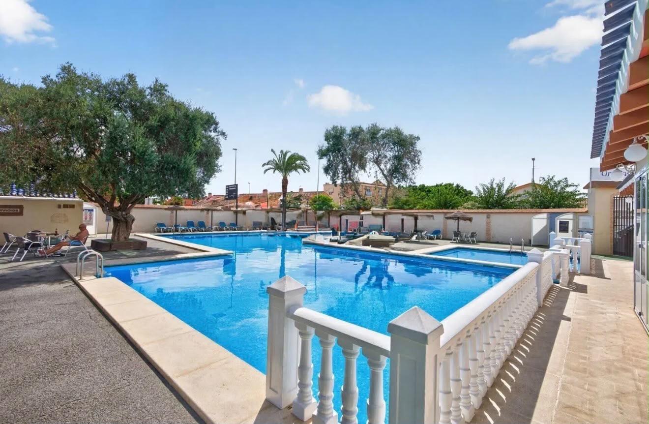 Huoneisto Pilar de la Horadada, Alicante, Espanja 2 makuuhuonetta, 74 m2 No. 198505