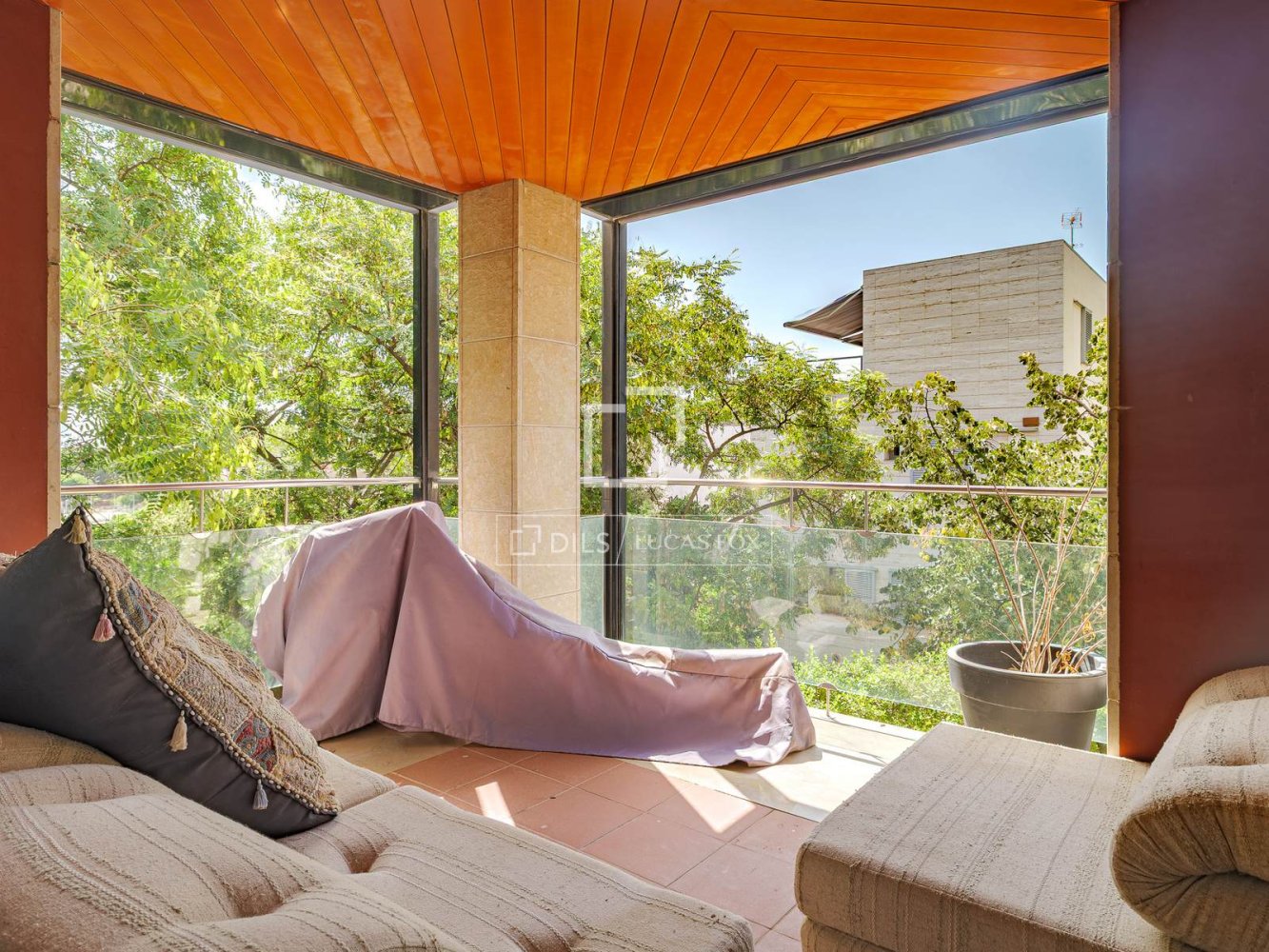 Villa a Barcelona, Spagna 4 camere da letto, 326 mq. N° 197108