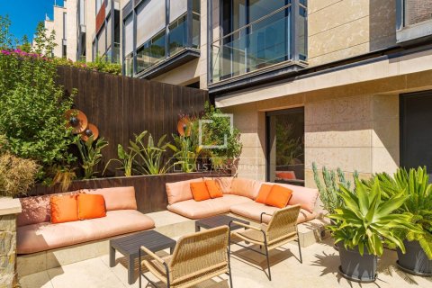 Villa à Barcelona, Espagne 4 chambres, 326 m2 No. 197108