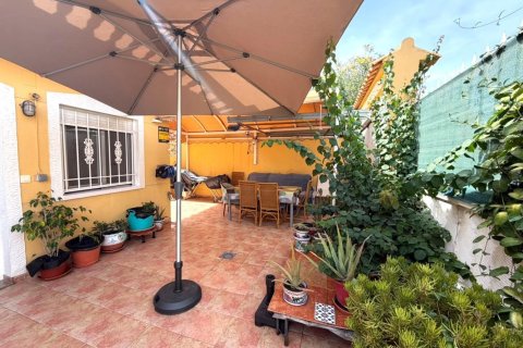 Bungalow à La Mata, Alicante, Espagne 3 chambres, 80 m2 No. 198044