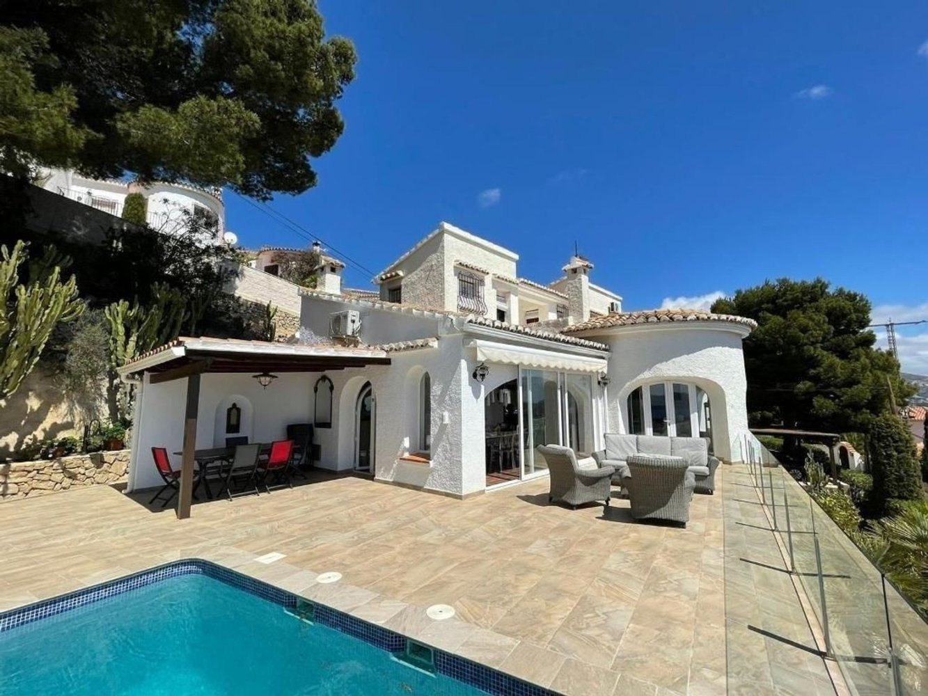 Villa a Moraira, Alicante, Spagna 5 camere da letto, 299 mq. N° 198211