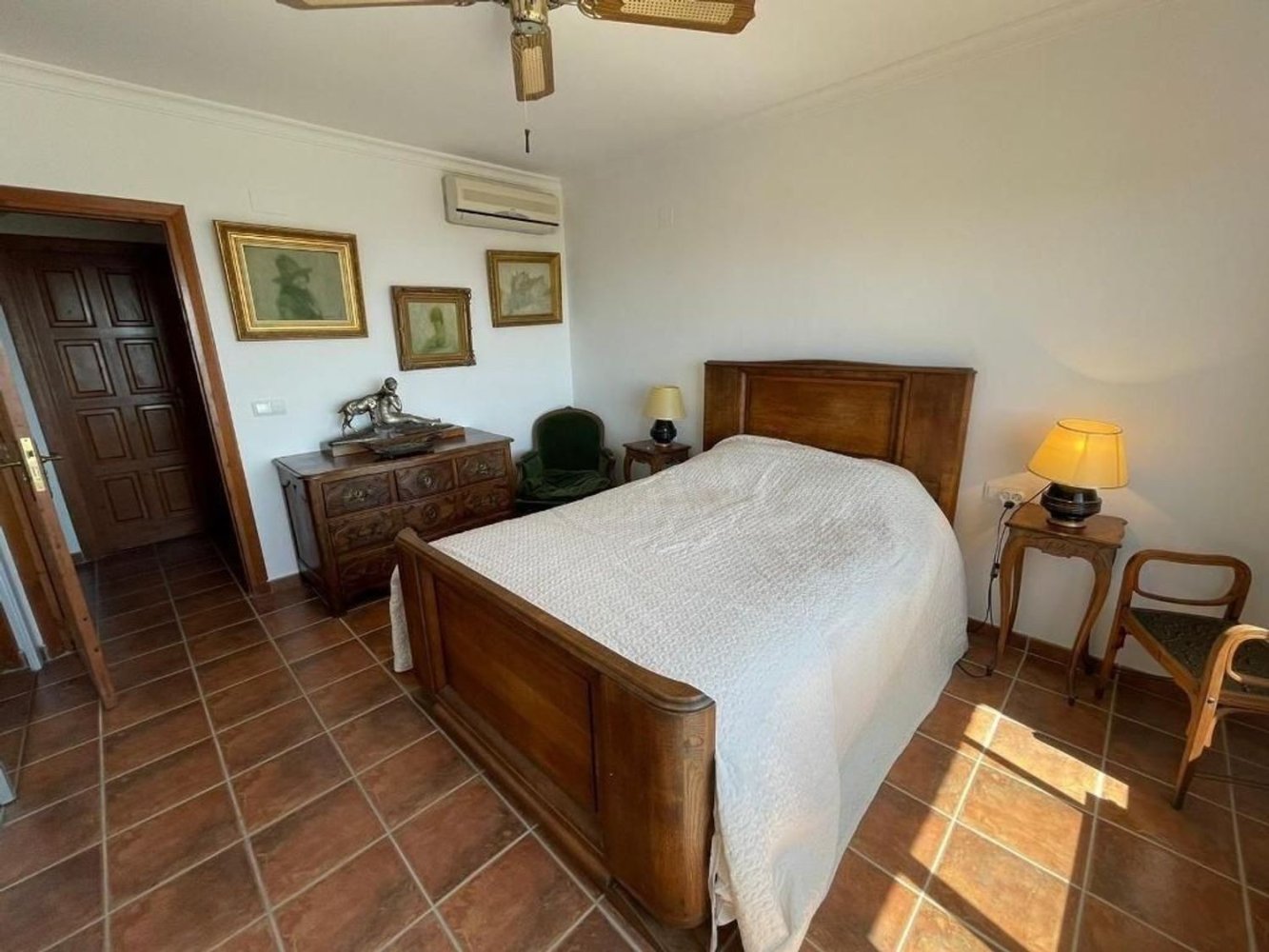 Villa a Moraira, Alicante, Spagna 5 camere da letto, 299 mq. N° 198211