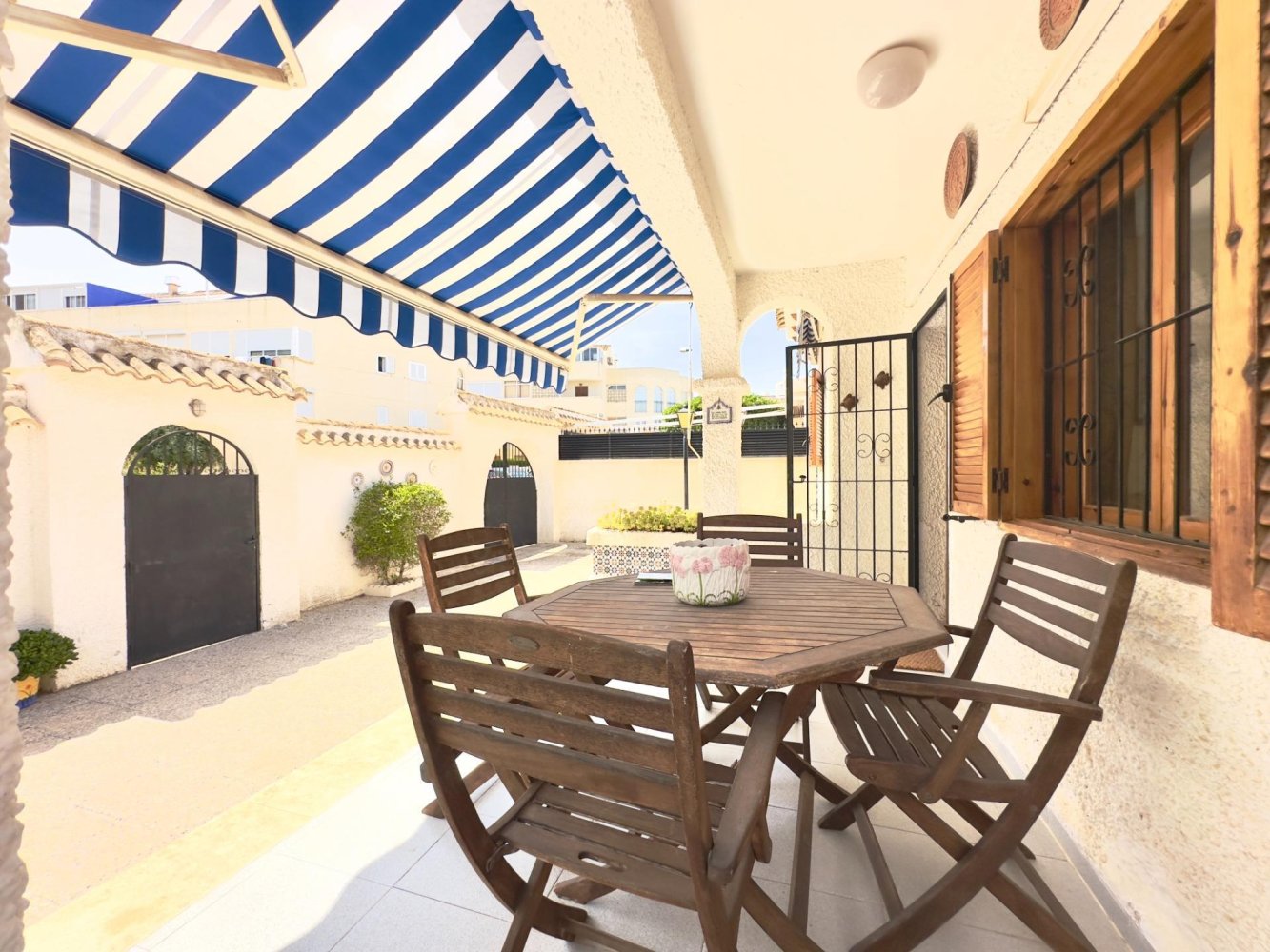 Villa a Cabo Roig, Alicante, Spagna 144 mq. N° 198127