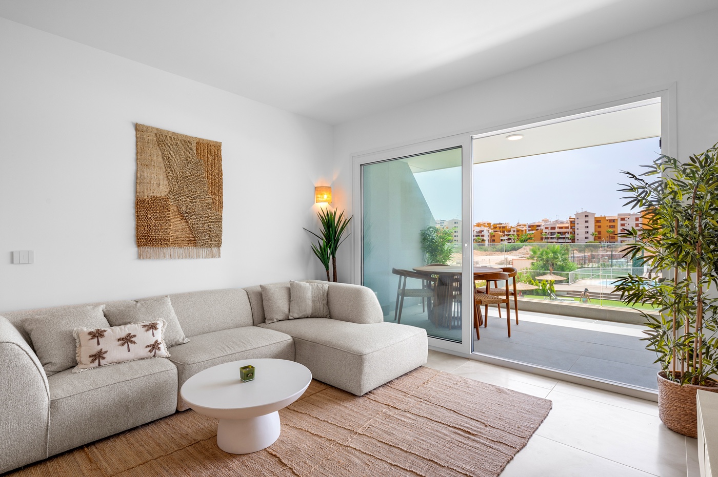 Villa in Alicante, Spain 2 bedrooms,  No. 198864