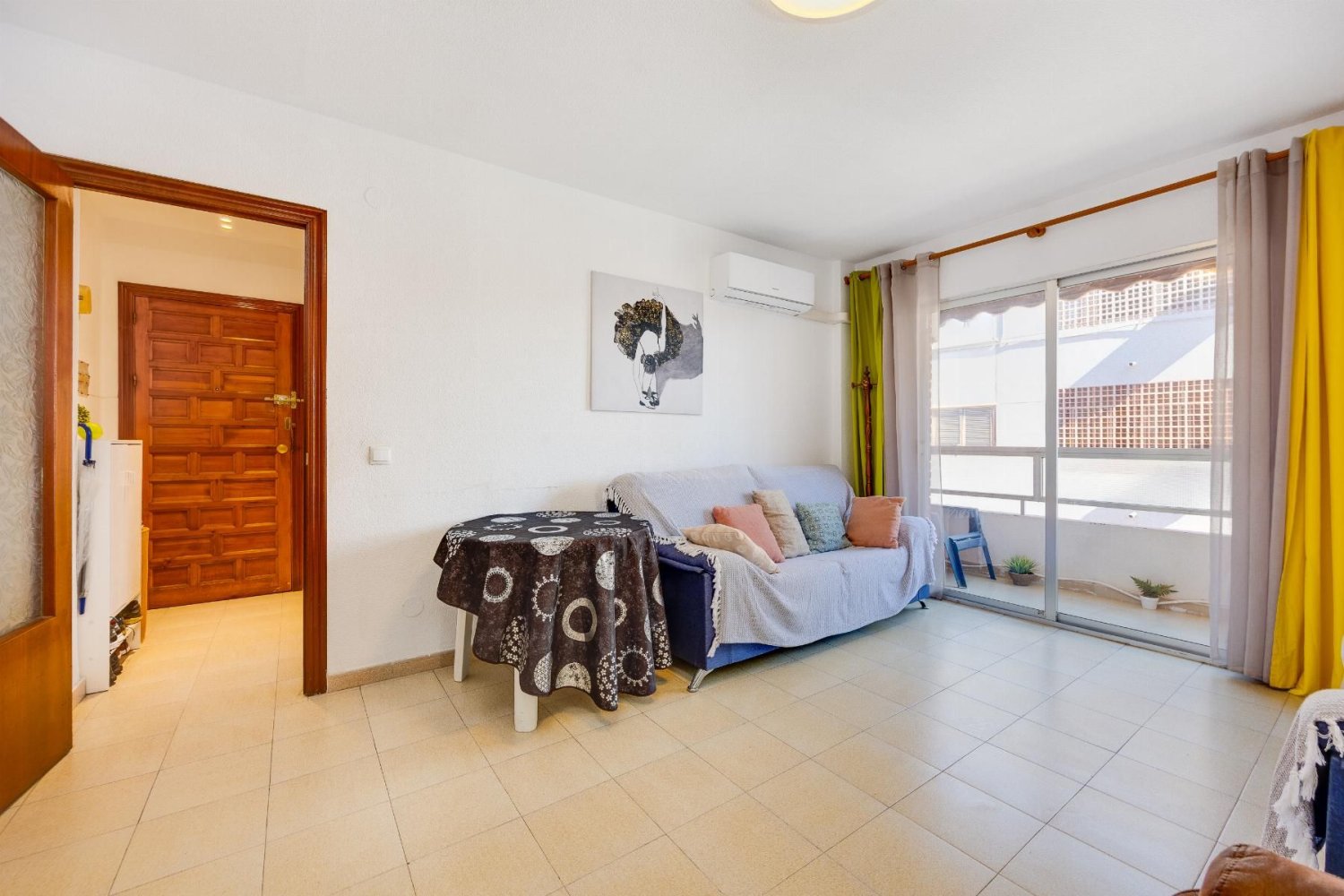 Apartment in Torrevieja, Alicante, Spain 70 sq.m. No. 197904
