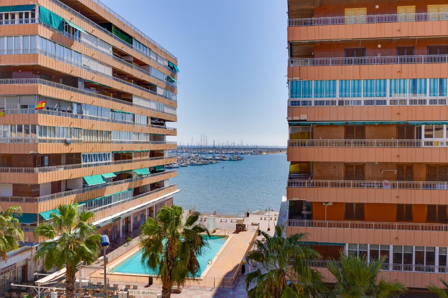 Apartment in Torrevieja, Alicante, Spain 70 sq.m. No. 197904