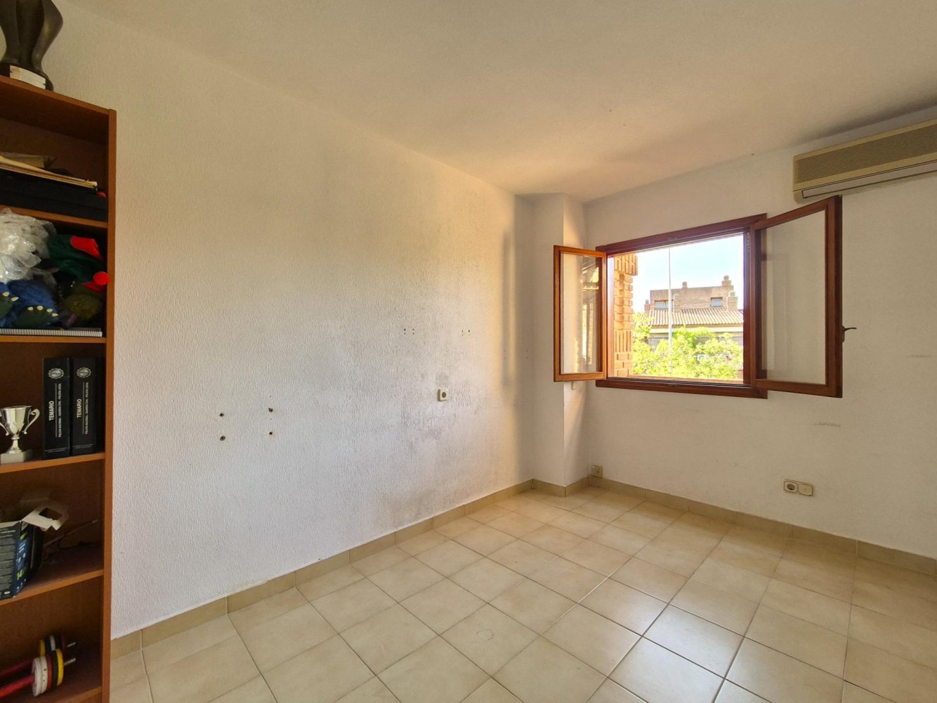 Hus i San Juan, Alicante, Spanien 4 sovrum, 360 kvm. Nr. 197047