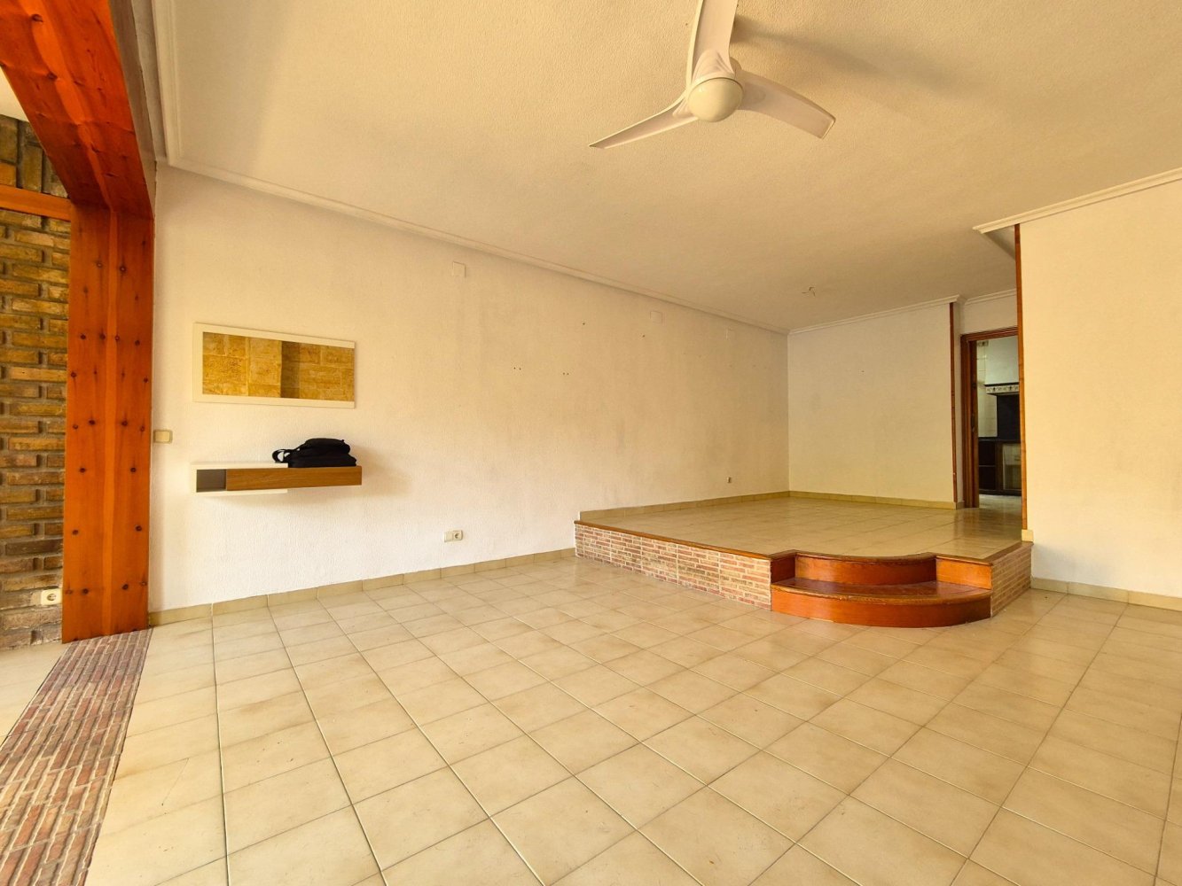 Hus i San Juan, Alicante, Spanien 4 sovrum, 360 kvm. Nr. 197047