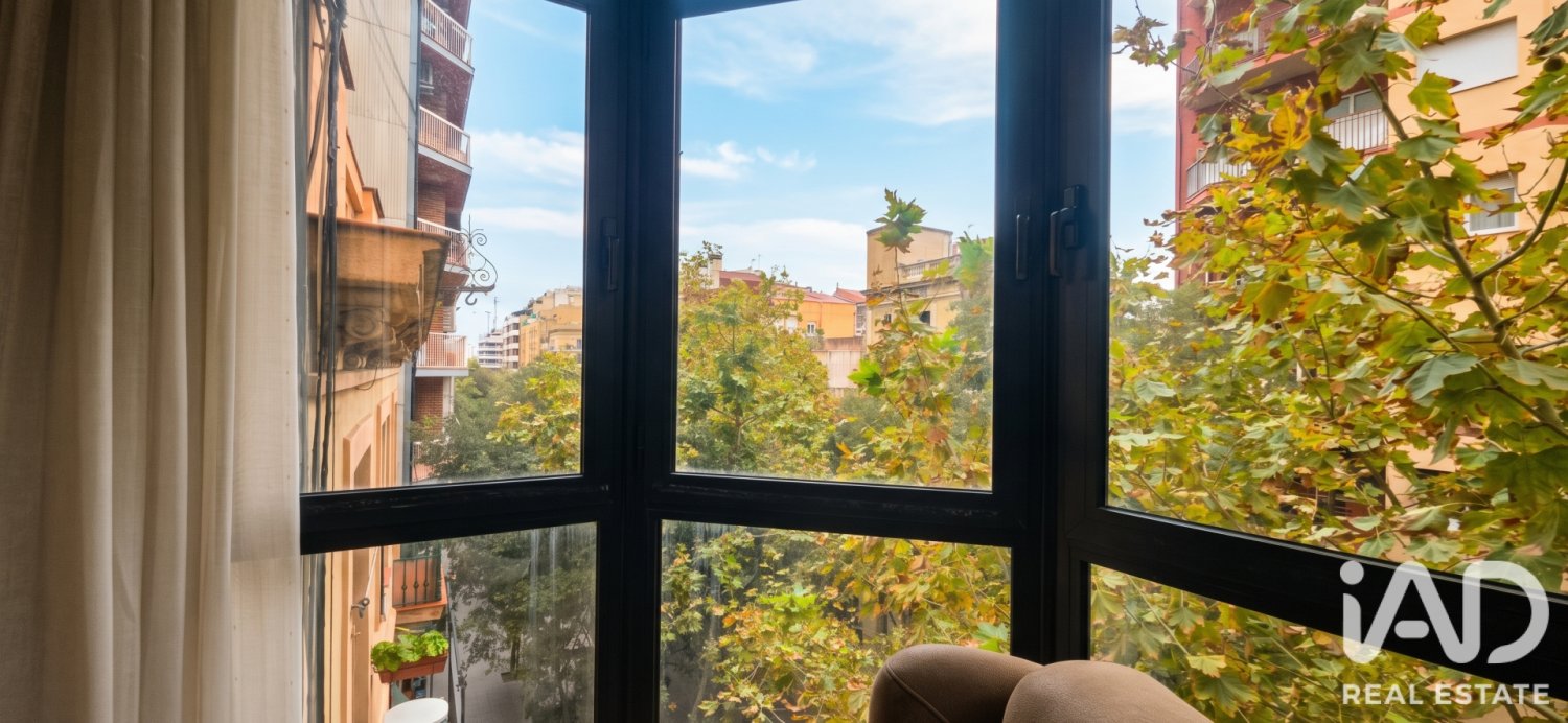 Apartment in Barcelona, Spain 4 bedrooms, 111 sq.m. No. 199565