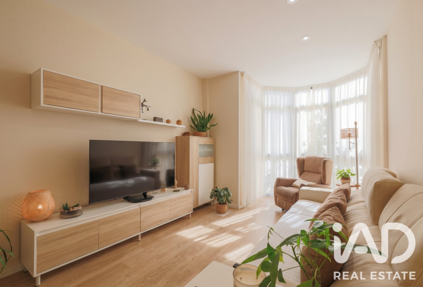 Apartment in Barcelona, Spain 4 bedrooms, 111 sq.m. No. 199565