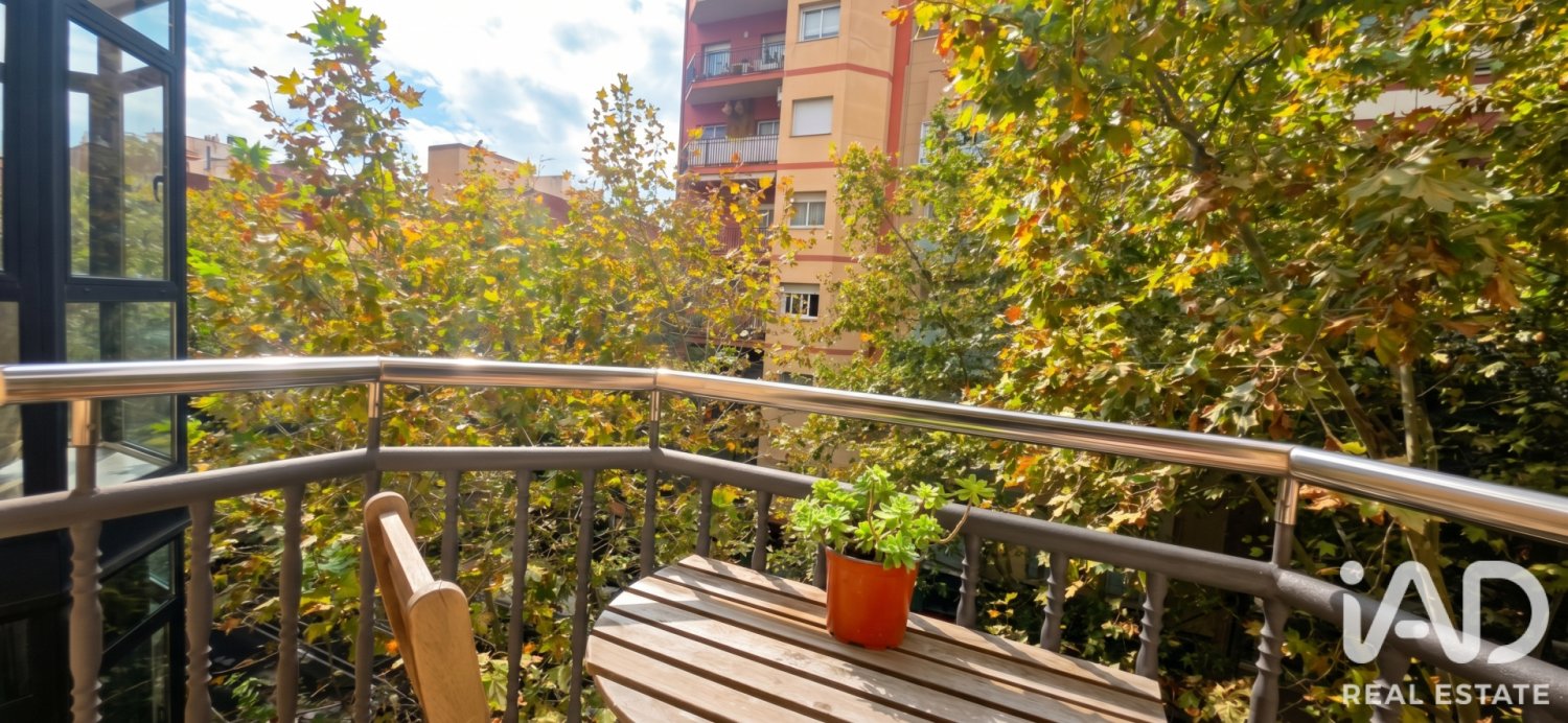 Apartment in Barcelona, Spain 4 bedrooms, 111 sq.m. No. 199565