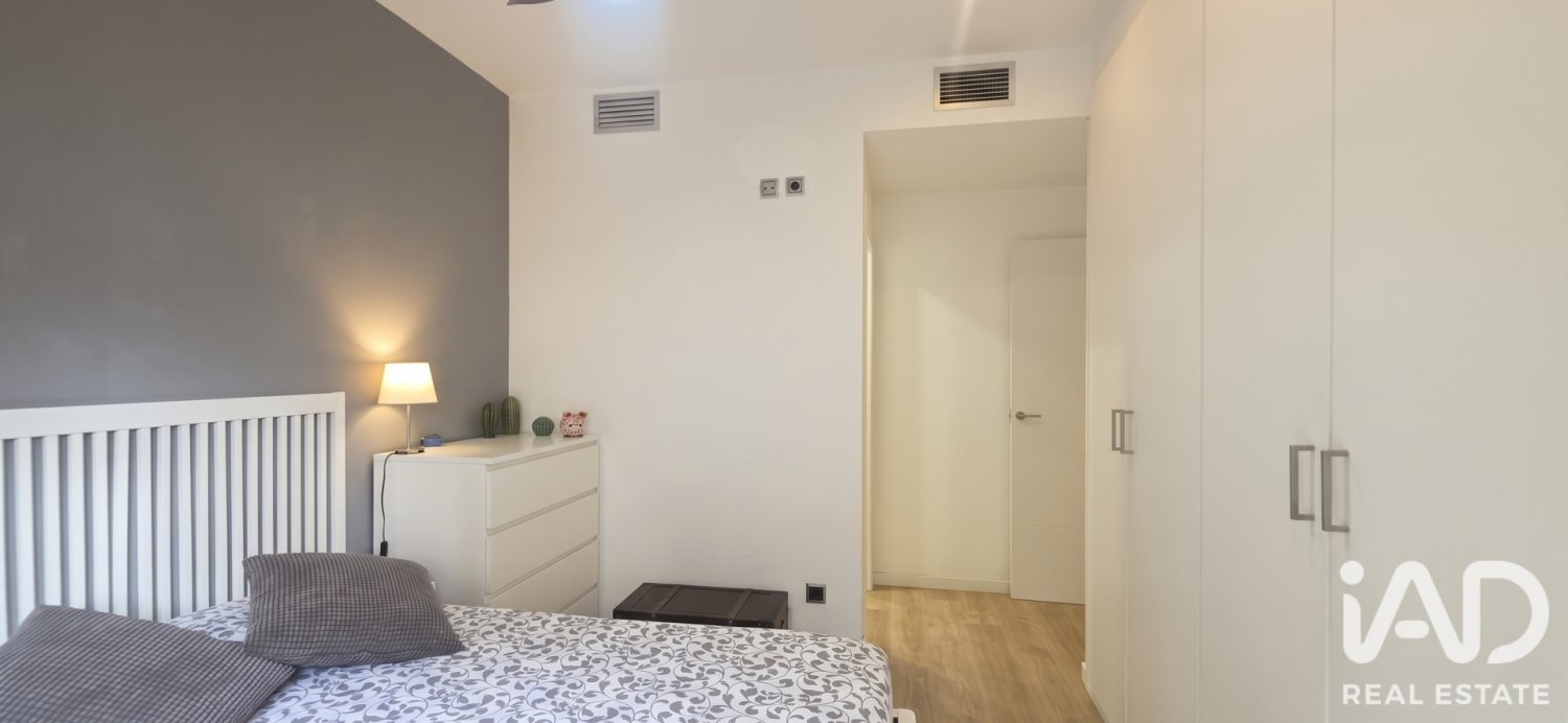 Apartment in Barcelona, Spain 4 bedrooms, 111 sq.m. No. 199565