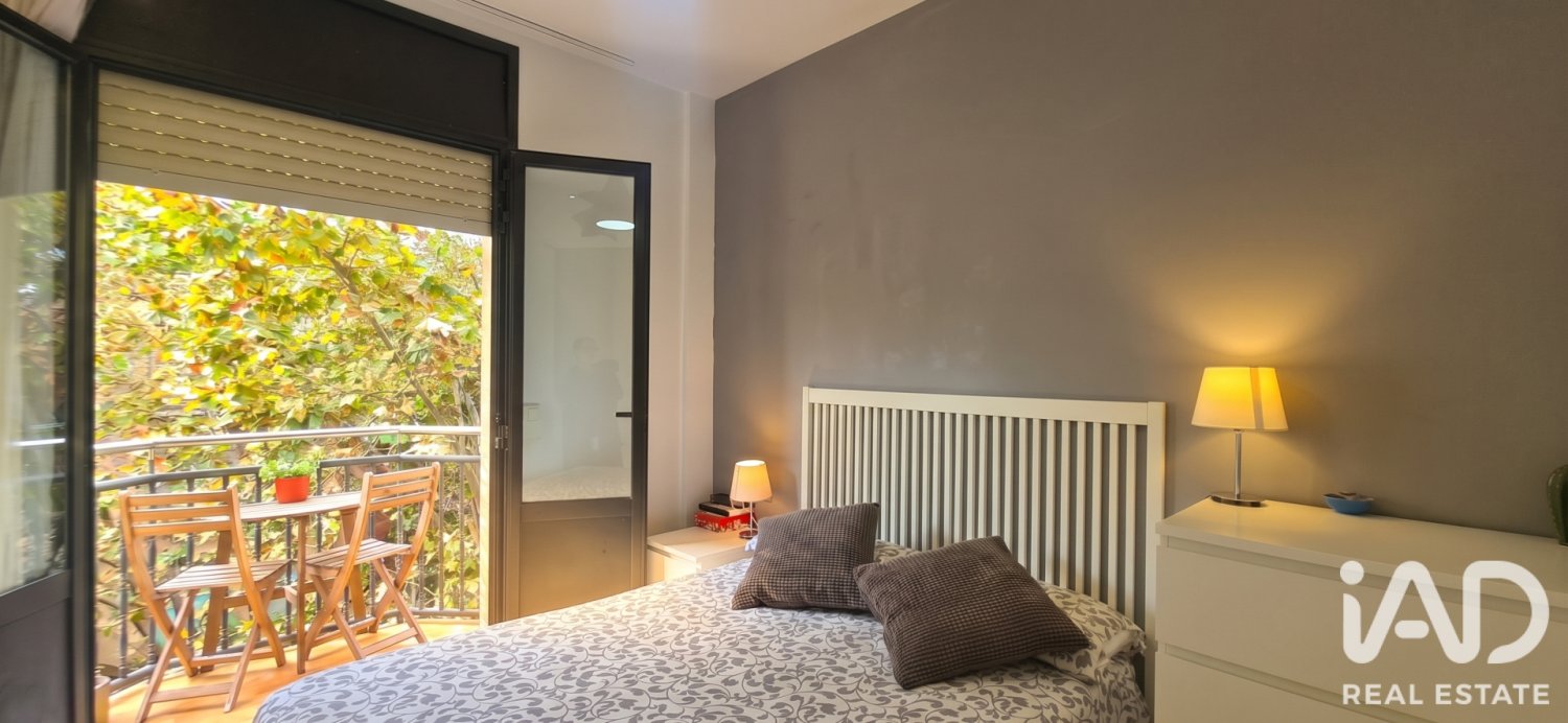 Apartment in Barcelona, Spain 4 bedrooms, 111 sq.m. No. 199565
