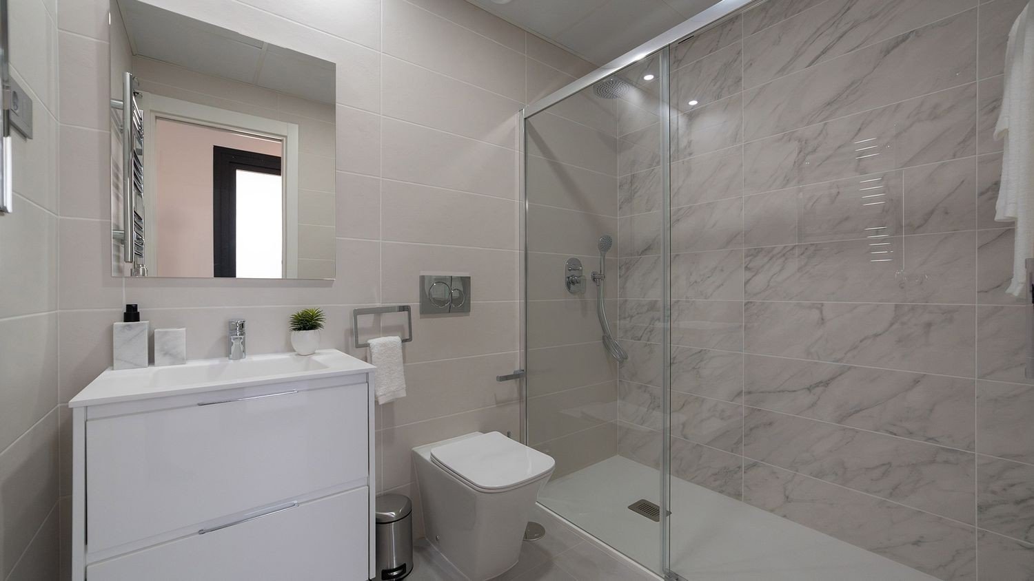 Apartamento en Benidorm, Alicante, España 3 dormitorios, 131 m2 No. 197967