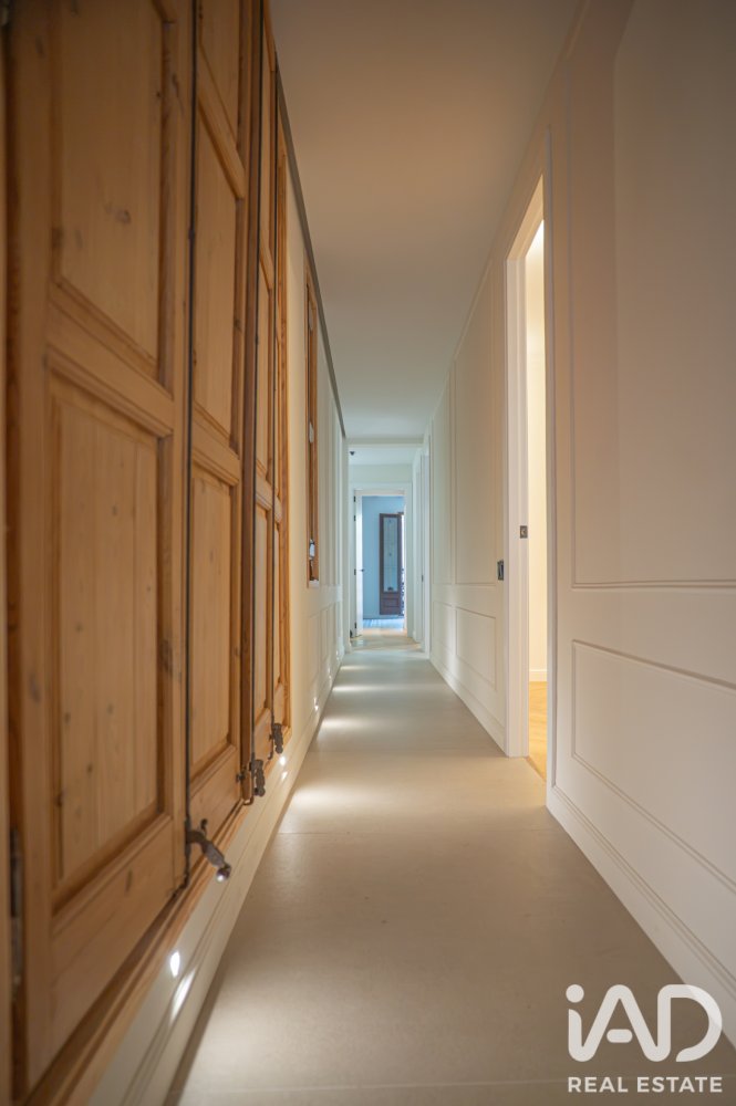 Apartment in Barcelona, Spain 3 bedrooms, 176 sq.m. No. 199531
