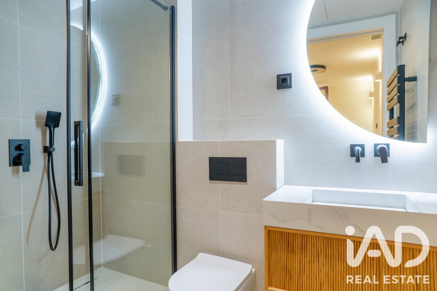 Apartment in Barcelona, Spain 3 bedrooms, 176 sq.m. No. 199531