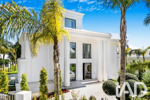 Māja Marbella, Malaga, Spānijā 6 istabas, 647 m2 Nr. 197745
