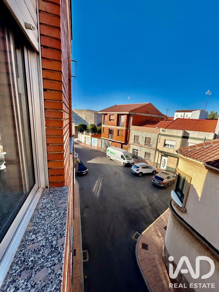 Apartment in La Baneza, Leon, Spain 3 bedrooms, 145 sq.m. No. 197835